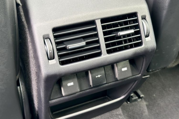 Used Land Rover Discovery Sport 2020 249 PS R-Dynamic Performance Tech Edition 5 Seats
