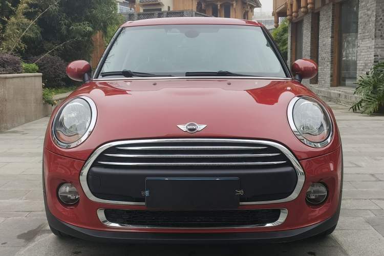 Used  MINI 2016 1.2T ONE Pioneer Edition Five-Door Version
