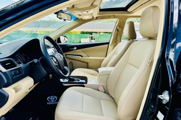 Used Toyota Camry 2016 2.0E 10th Anniversary Elite Edition
