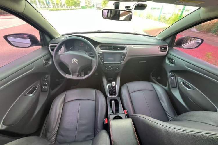 Used Citroen Elysee 2015 Zhishang Edition 1.6L Manual Fashion Model
