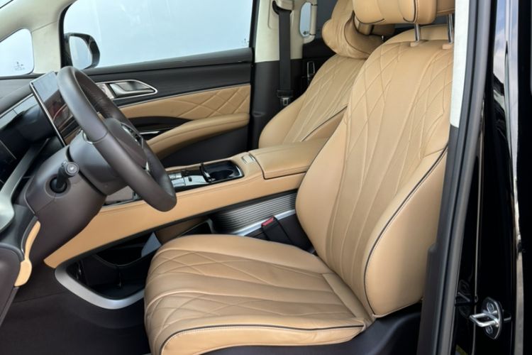 Used Denza D9 2024 DM-i 980 Four-Wheel Drive Flagship Model