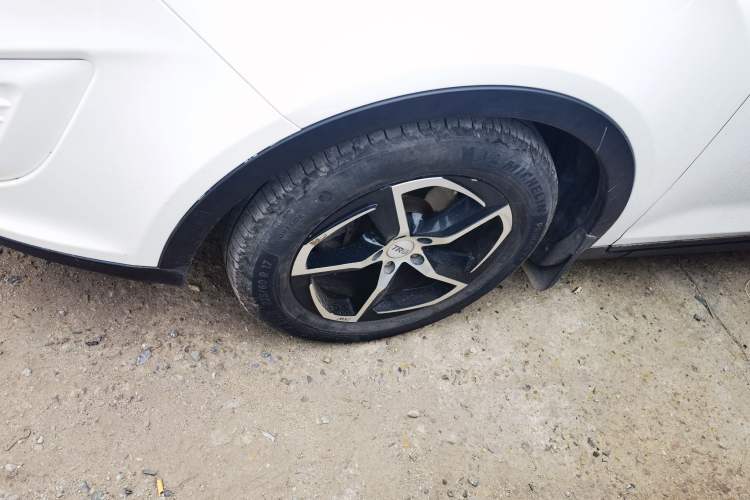 Used GAC Trumpchi GS5 2014 2.0L Automatic Two-Wheel Drive Anniversary Value Edition
