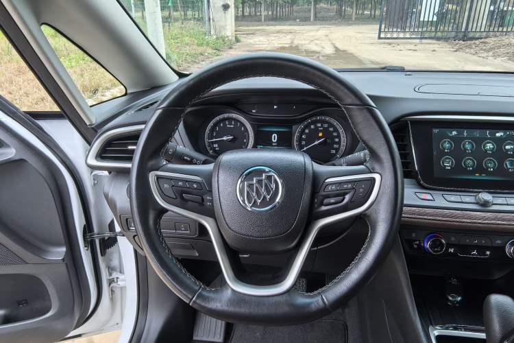 Used Buick GL6 2019 18T 6-Seater Connected Luxury Version China VI Standard
