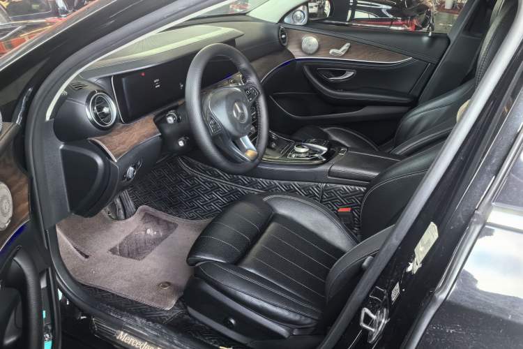 Used Mercedes-Benz E-Class 2016 E 200 L
