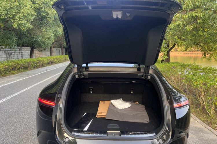 Used  12 2025 Ultra Extended-Range Edition
