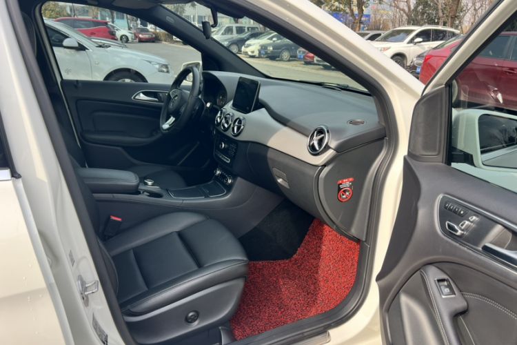 Used Mercedes-Benz B-Class 2017 B 200 Fashion Model