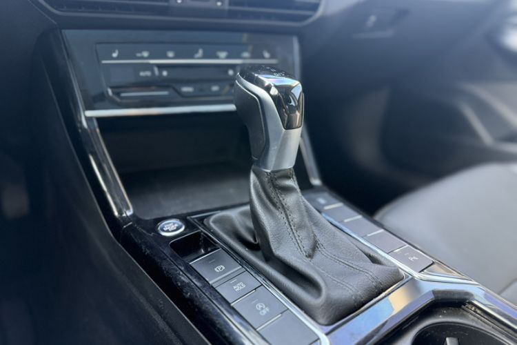 Used Volkswagen Passat 2020 Facelift 330TSI Elite Edition China VI Standard