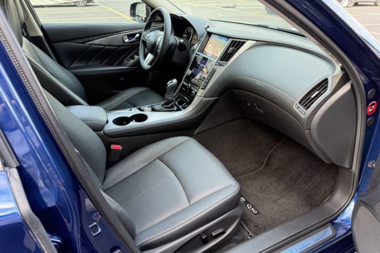 Used Infiniti Q50L 2018 2.0T Enjoyment Version China VI Standard