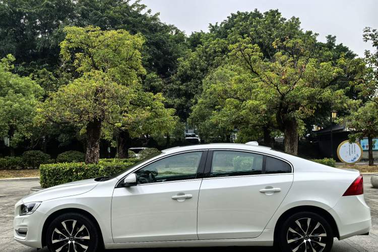 Used Volvo S60 2019 S60L Facelift T5 Intelligent Advanced Edition
