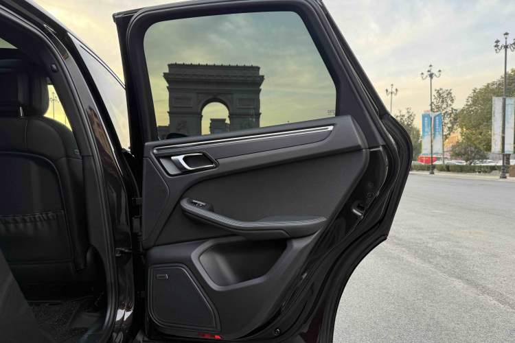 Used Porsche Macan 2021 Macan 2.0T
