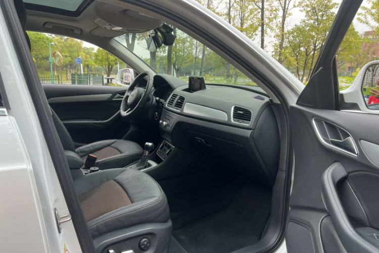 Used Audi Q3 2018 30th Anniversary Edition 35 TFSI Fashion Model
