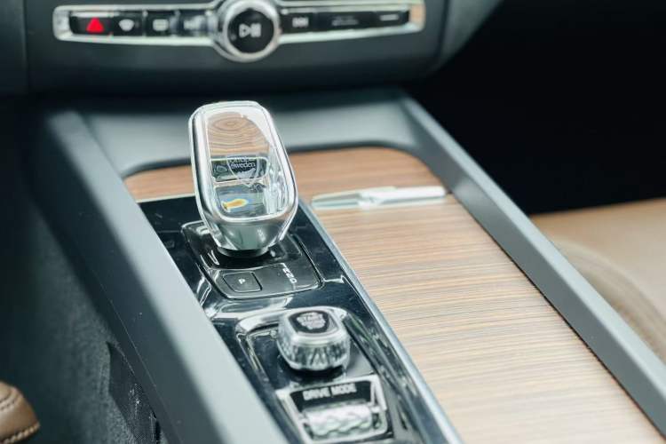 Used Volvo XC60 New Energy 2021 T8 e-Drive Hybrid Luxury Edition
