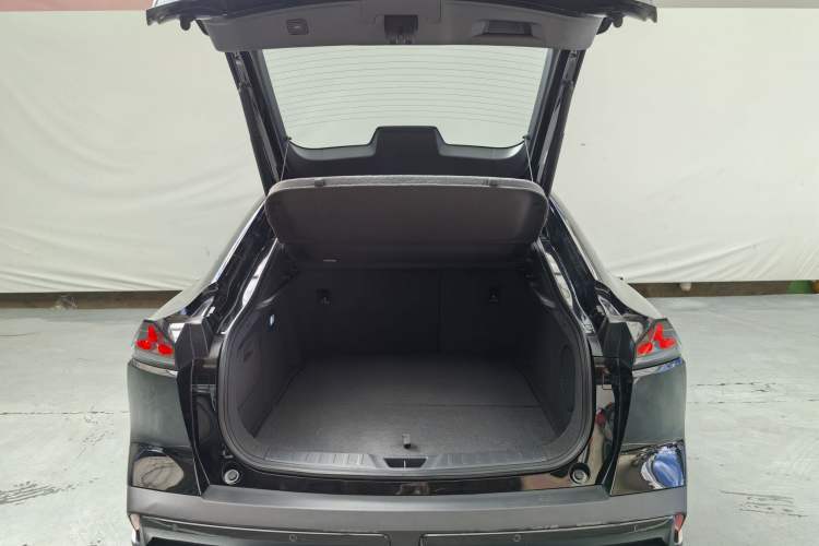 Used  SL03 2022 515 Pure Electric Version
