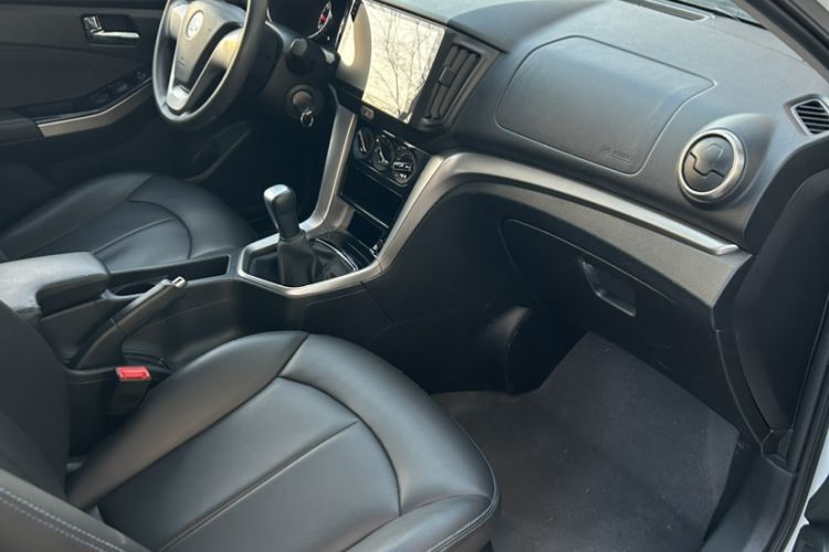 Used Venucia T70 2016 1.6L Manual Ruixing Edition