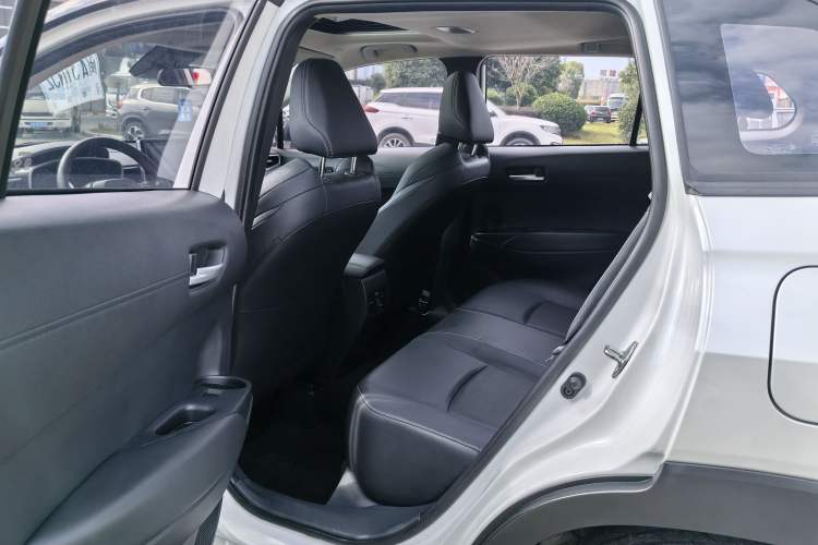 Used Toyota FRONTLANDER 2022 2.0L CVT Luxury PLUS Edition