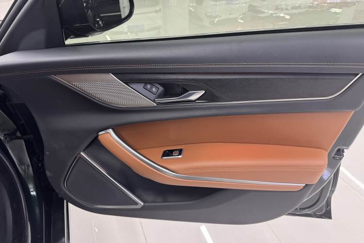 Used Jaguar XFL 2022 XFL 2.0T P250 Two-Wheel-Drive Elite Sport Edition
