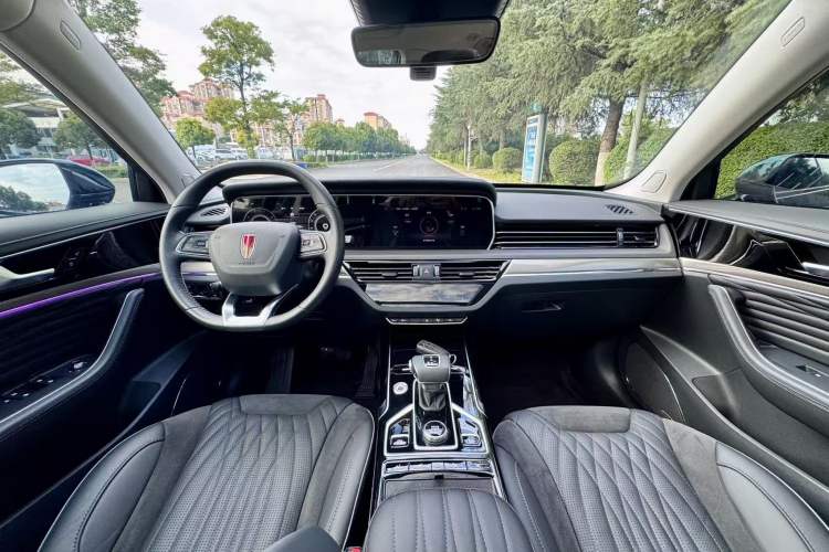 Used Hongqi HS5 2022 Revised Version 2.0T Smart Connect Flagship Edition
