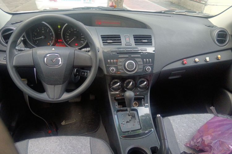 Used Mazda Mazda 3 2015 Sedan 1.6L Automatic Comfort Model