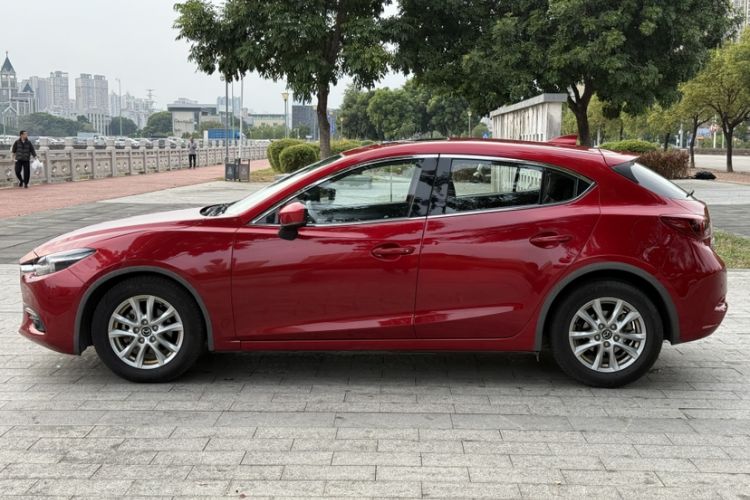 Used Mazda Mazda 3 Axela 2017 Hatchback 1.5L Automatic Luxury Model Emission Standard China V
