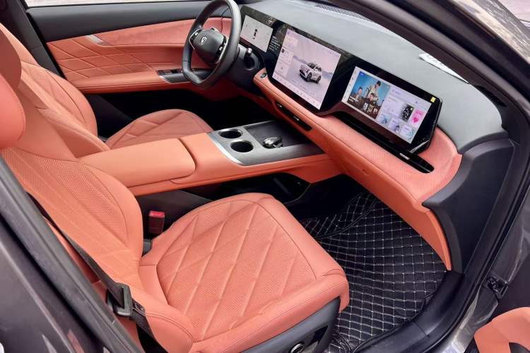 Used Changan CS75 PLUS 2025 4th Generation 1.5T New Blue Whale Smart Luxury Edition