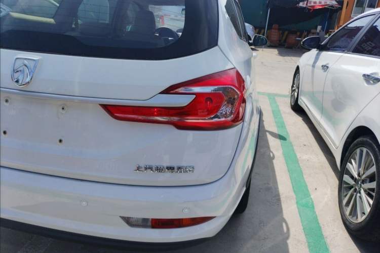 Used Baojun 310W 2017 1.5L Manual Comfort Version China VI Emission Standard
