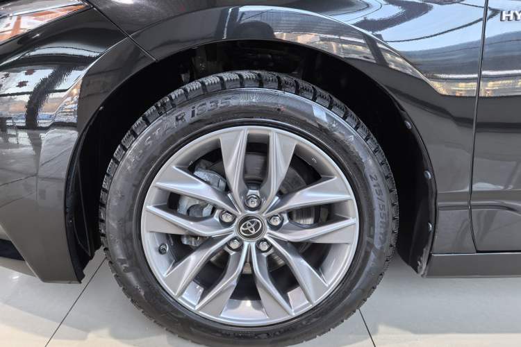 Used Toyota Avalon 2019 Dual-Engine 2.5L Luxury Edition China VI Standard
