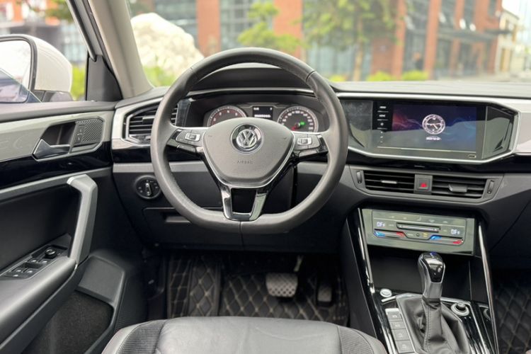 Used Volkswagen Tayron 2020 330TSI Two-Wheel Drive Luxury Smart Connectivity Version
