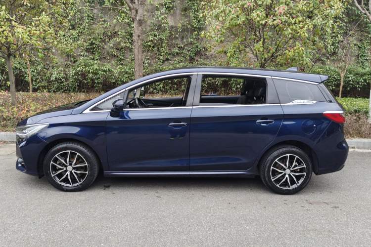 Used BYD Song MAX 2017 1.5T Automatic Smart Connect Luxury 7-Seater