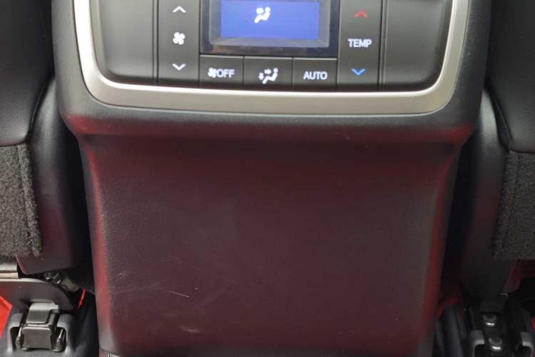 Used Toyota Highlander 2018 2.0T Four-Wheel Drive Luxury Version 7 Seats China VI Standard