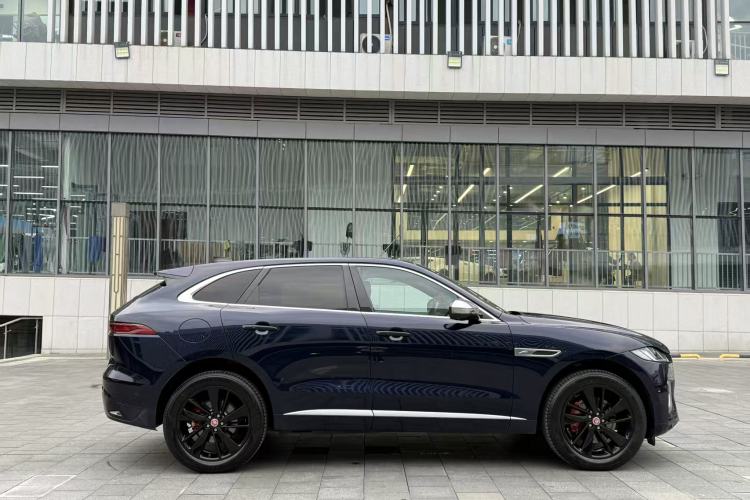 Used Jaguar F-PACE 2021 250 PS R-Dynamic SE
