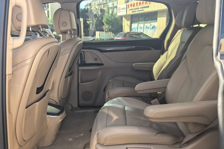 Used Buick GL8 2017 ES 28T Luxury Model China V Standard
