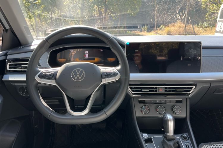 Used Volkswagen Lavida 2023 300TSI DSG Full-Comfort Edition