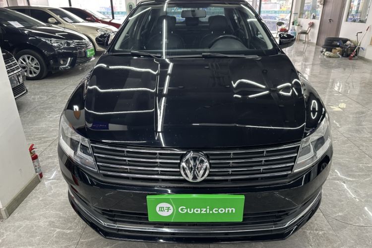 Used Volkswagen Lavida 2015 1.6L Automatic Comfort Edition
