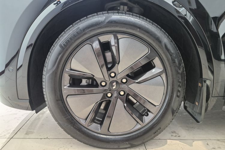 Used Li Auto L8 2024 PRO Model
