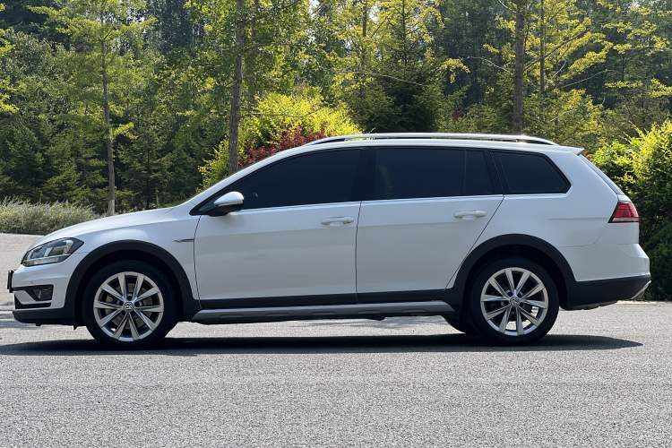 Used Volkswagen Golf 2019 1.8TSI Travel Edition