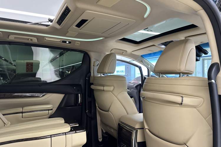 Used Toyota Alphard 2021 Dual-Engine 2.5L Prestige Edition