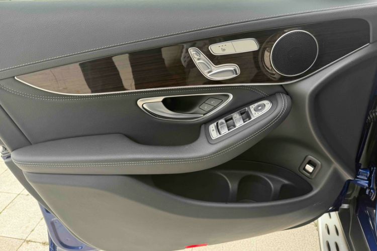 Used Mercedes-Benz GLC 2017 GLC 260 4MATIC Luxury Model
