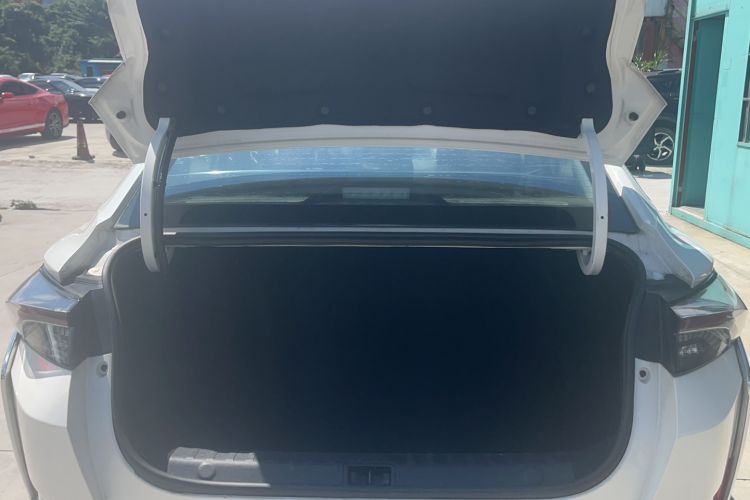 Used Dongfeng Aeolus Yixuan 2020 230T Automatic Glare-Proof Dark Knight Edition
