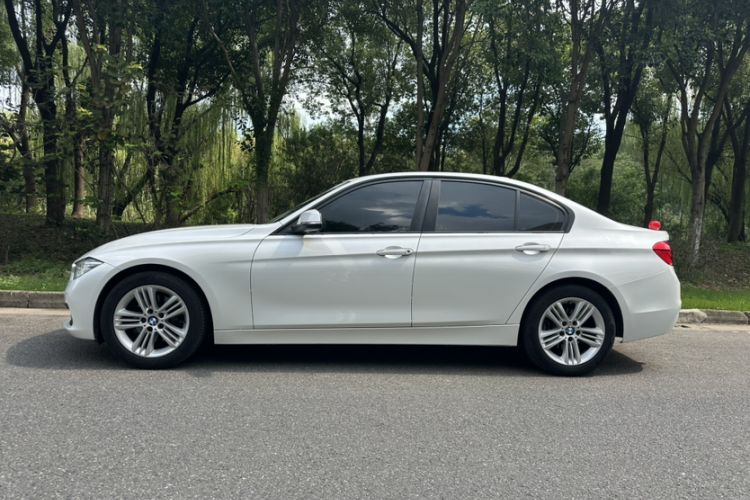 Used BMW 3 Series 2016 320i Fashion Model
