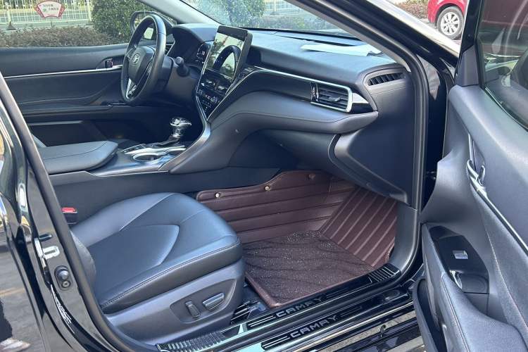 Used Toyota Camry 2023 2.5G Luxury Edition
