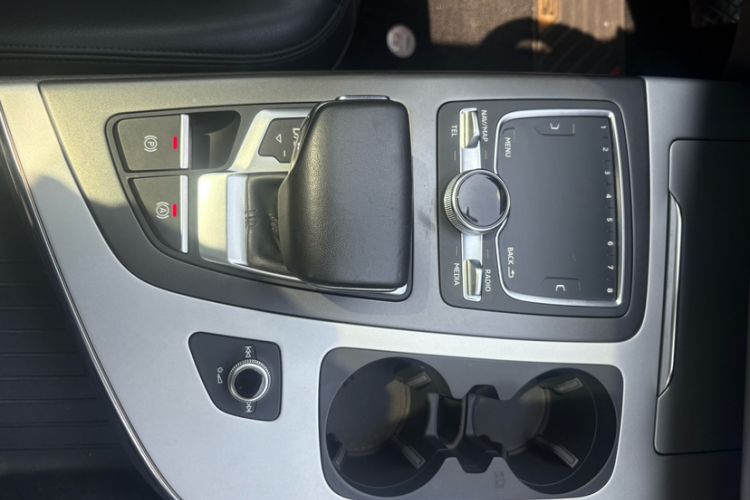 Used Audi Q7 2019 45 TFSI Comfort Model
