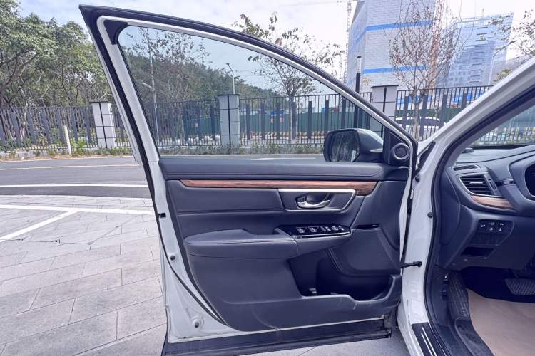 Used Honda CR-V 2021 240TURBO CVT 2WD Fashion Edition
