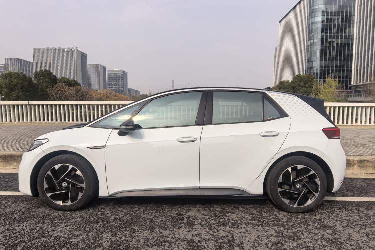 Used Volkswagen ID.3 2022 Active Pure Intelligent Enjoyment Edition
