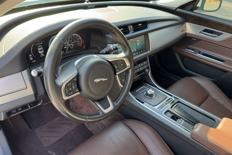 Used Jaguar XFL 2019 XFL 2.0T 250 PS Two-Wheel-Drive Luxury Edition
