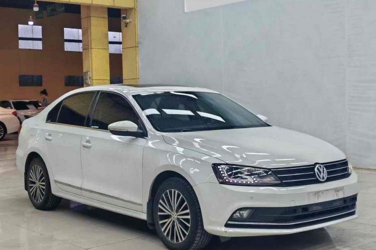 Used Volkswagen Sagitar 2016 230TSI 25th Anniversary Edition
