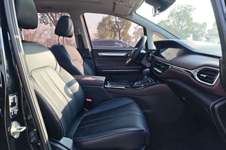 Used GAC Trumpchi M6 2023 PRO 270T DCT Luxury Edition
