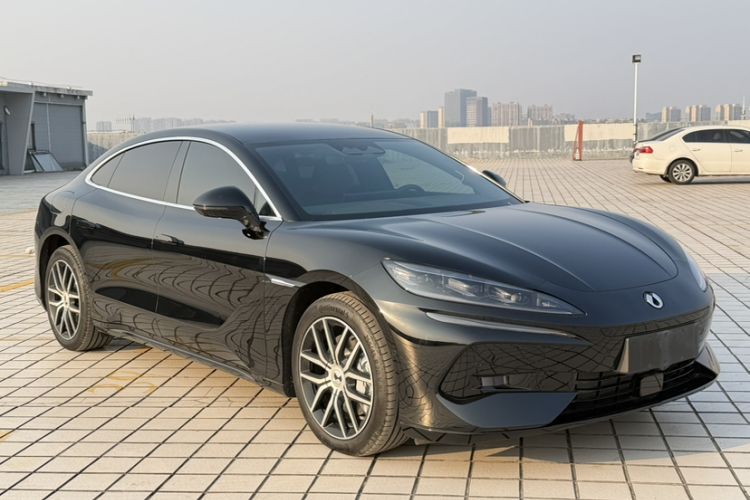 Used Denza Z9 2024 1100 km Four-Wheel Drive Pro Version