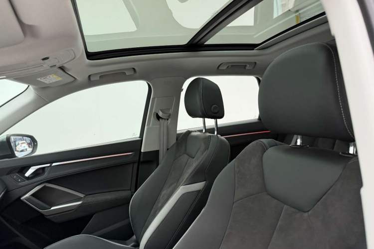 Used Audi Q3 2021 40 TFSI Fashion Dynamic Model
