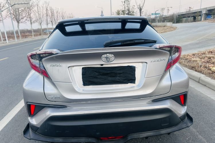 Used Toyota IZOA 2020 2.0L Yichi Version
