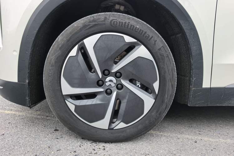 Used Nio ES8 2023 100kWh Executive Edition
